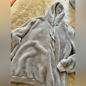 Women’s oversized fleece hoodie
